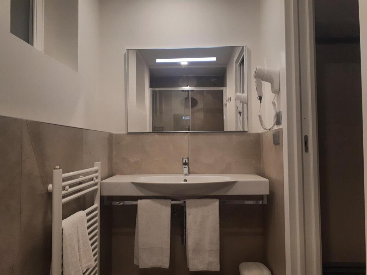 Smart Apartment Sei Chiese - Twa โบโลญญา ห้อง รูปภาพ